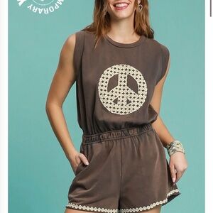 Umgee Peace Sign Romper Shorts Set - NEW - LARGE - ash olive